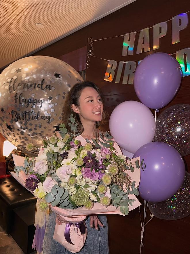 何超莲为母亲庆祝73岁生日，窦骁缺席，但娘家人来了不少（组图） - 15