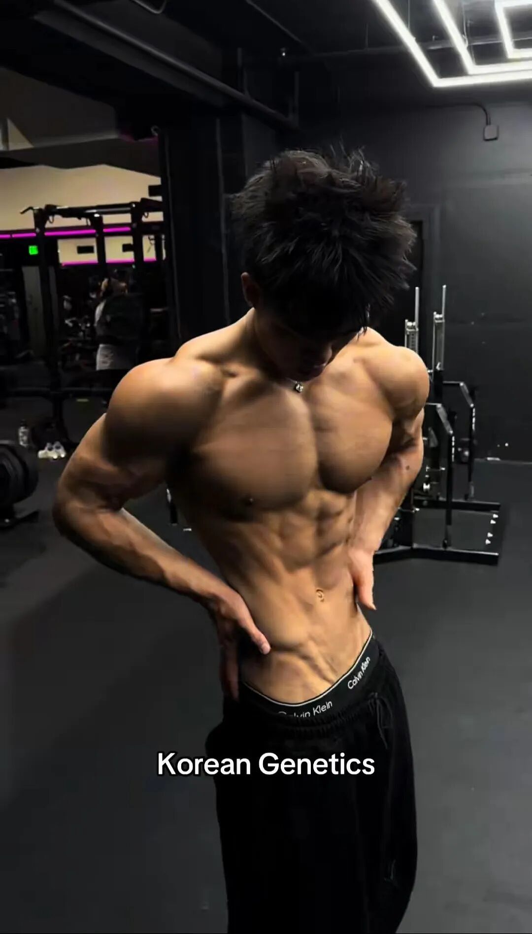 【帅哥】这位型男的低体脂肌肉身材,通讯录们看完直呼动力满满(组图) - 8