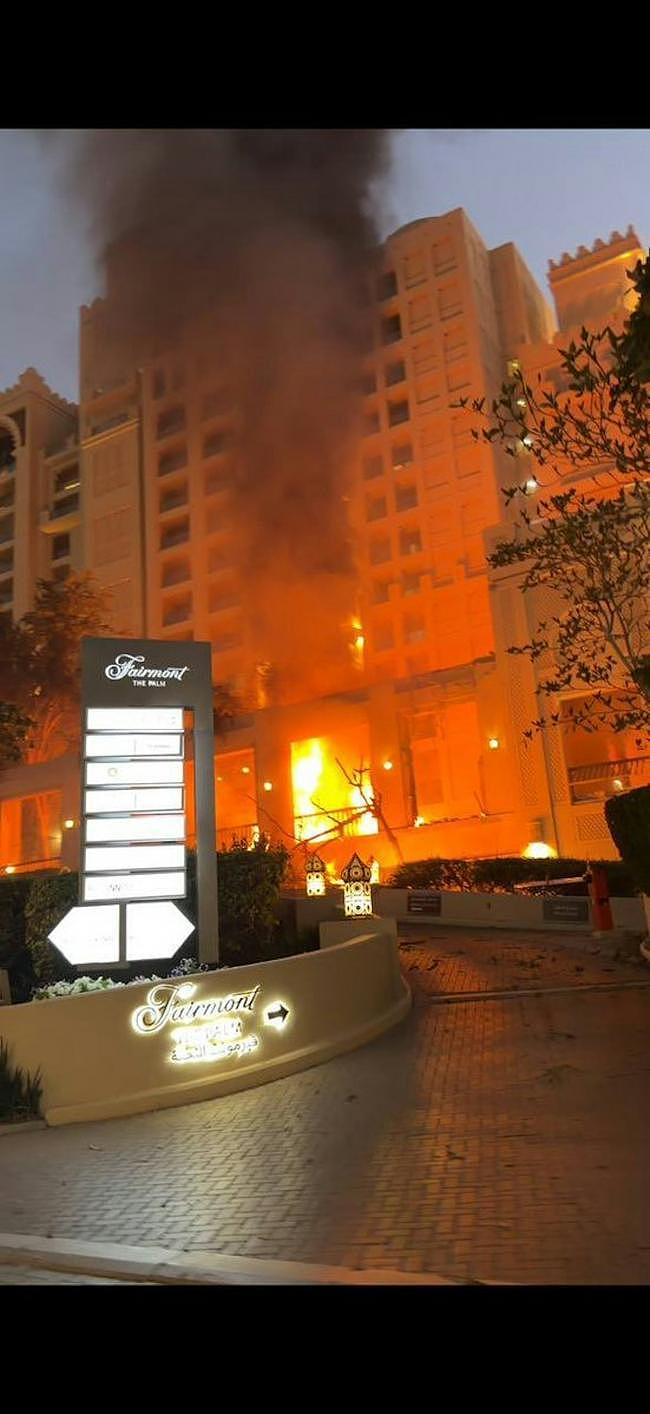 伊朗疯了!报复袭击8国 迪拜豪华酒店被击中(组图) - 1