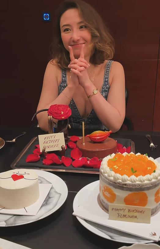 何超莲为母亲庆祝73岁生日，窦骁缺席，但娘家人来了不少（组图） - 14