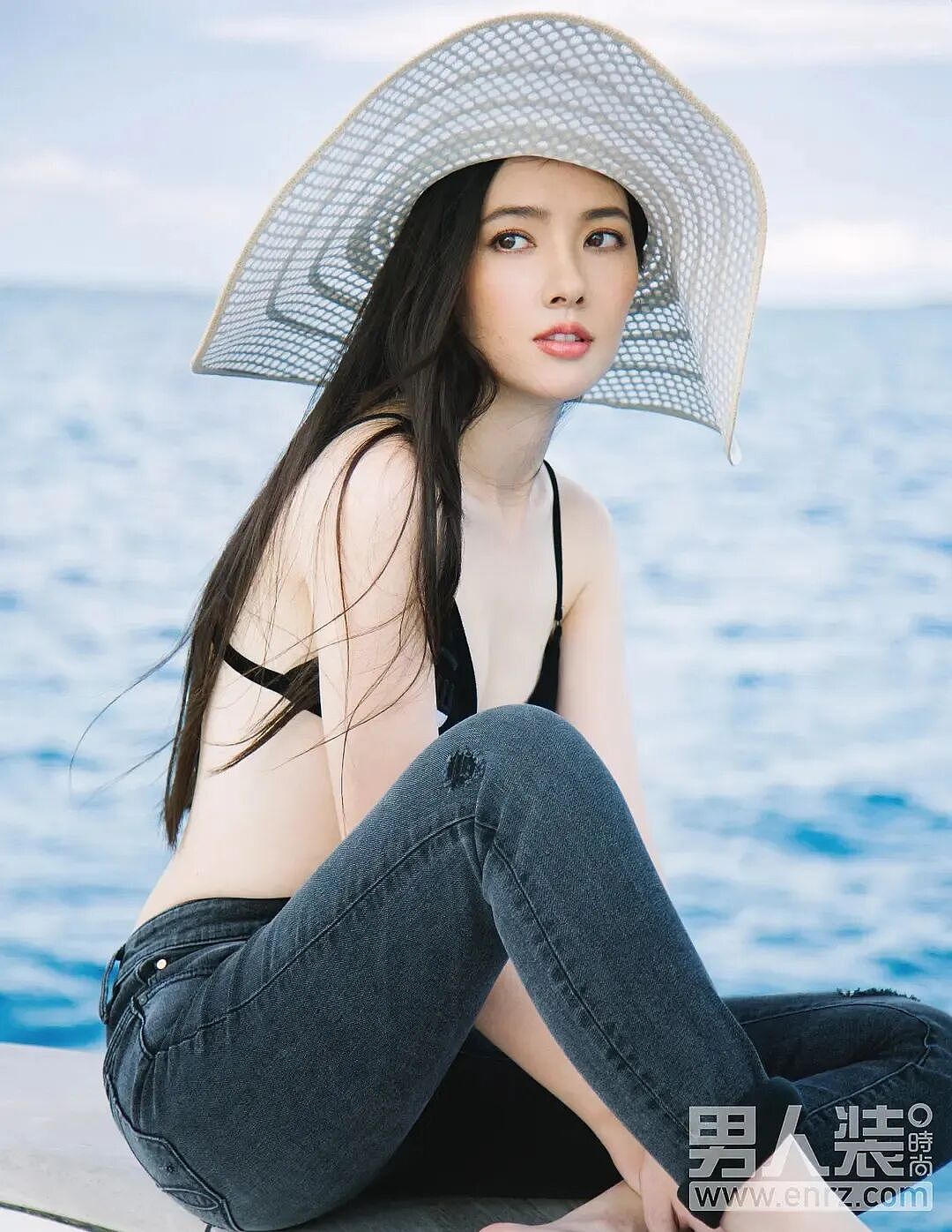 【美女】“南湘”郭碧婷写真露出事业线!肤白貌美大长腿性感撩人(组图) - 3