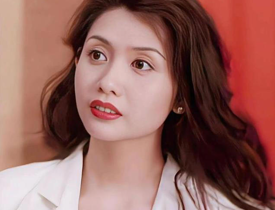 57岁邱淑贞素颜近况曝光，离开王晶嫁豪门，三个女儿个个成骄傲（组图） - 1