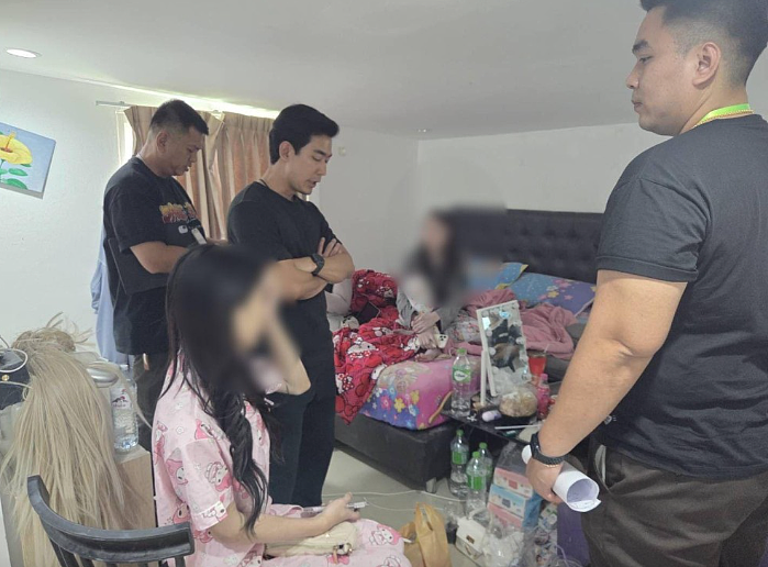 中国游客芭提雅“买春”变性人，不料遭对方打劫！赤身裸体冲出房间求救，监控视频曝光（组图） - 5