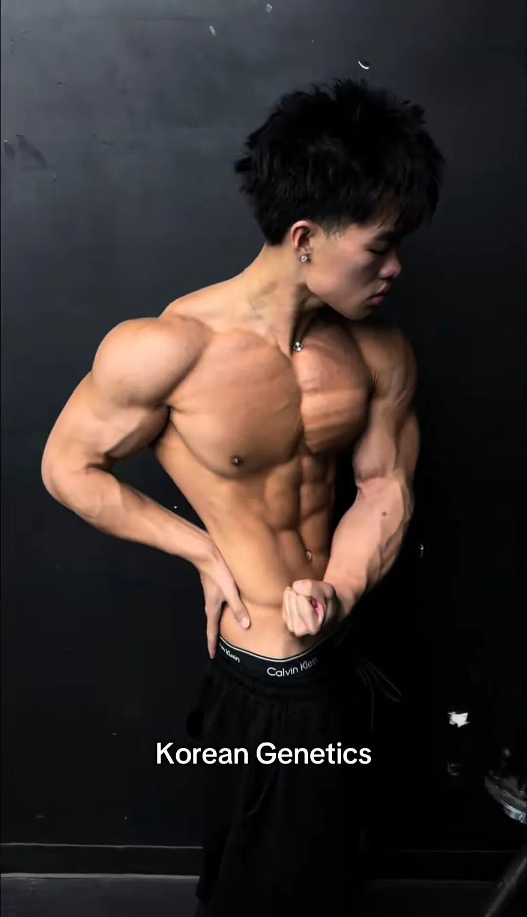 【帅哥】这位型男的低体脂肌肉身材,通讯录们看完直呼动力满满(组图) - 9