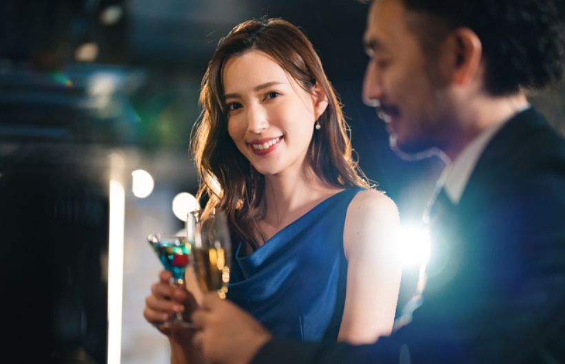日本富豪坐拥9个妻子12个孩子!一天辗转“各房”行程曝光,网友:有钱人的快乐?(组图) - 7