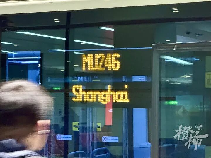 多名被困迪拜中国人： 突然就身处战场，好恐怖啊（组图） - 9