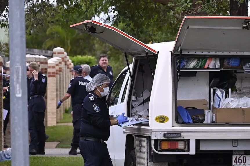 维州发生双尸案；澳洲警方开枪事件，在公寓里持刀袭击女子的男子被击毙（组图） - 5