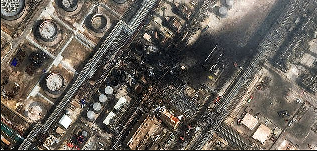 突发!伊朗宣称关闭霍尔木兹海峡!九国遭无差别袭击,油气价格飙升(组图) - 1