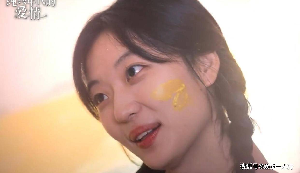 女演员长相有多重要!把28岁关晓彤和29岁孙千对比(组图) - 11
