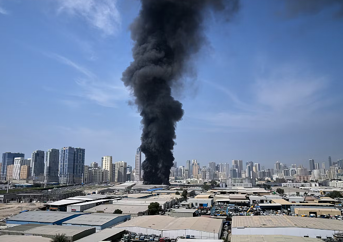 已确认!多名中国公民遇险,航班空中紧急调头!在英留学生会受怎样影响(组图) - 2
