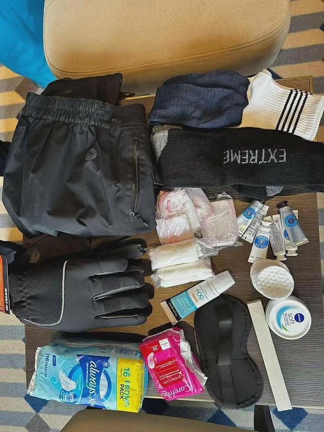 刚下飞机行李就没了！杭州姑娘花10多万去南极旅游却崩溃：衣物全靠借（组图） - 4