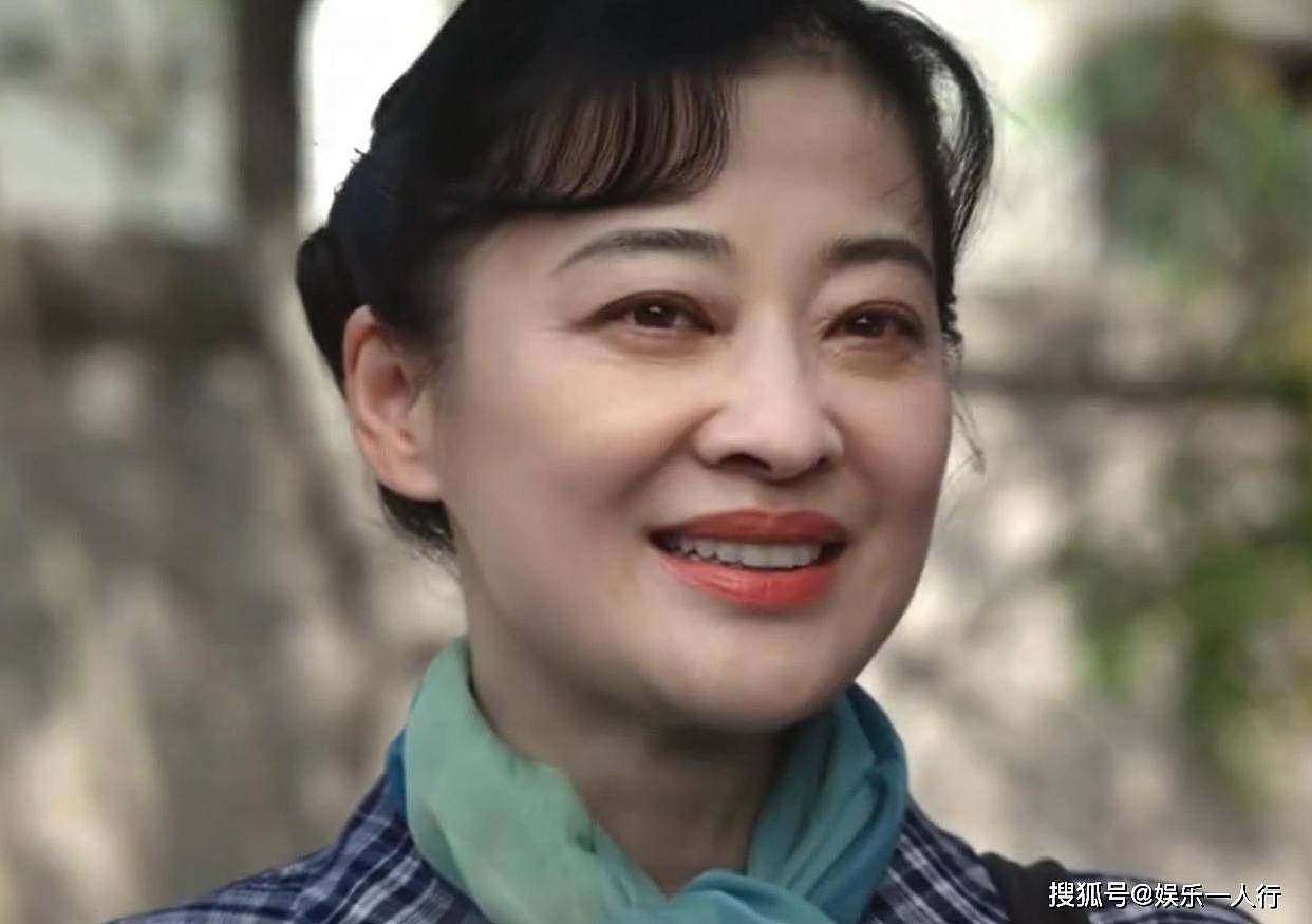 女演员长相有多重要!把28岁关晓彤和29岁孙千对比(组图) - 7