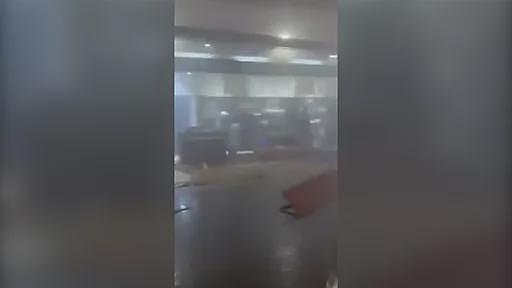 杜拜:中东枢纽在伊朗攻击下陷入困境,机场码头和著名酒店现场直击(组图) - 3