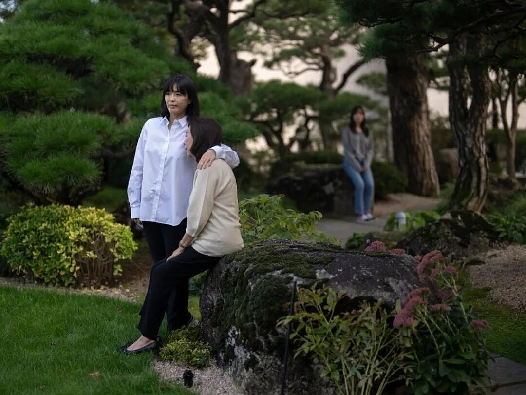 韩顶级财阀狗血内斗!养子接班疑抢会长遗孀数十亿遗产,妻女3人怒撕:他伙同生父骗我们!(组图) - 17