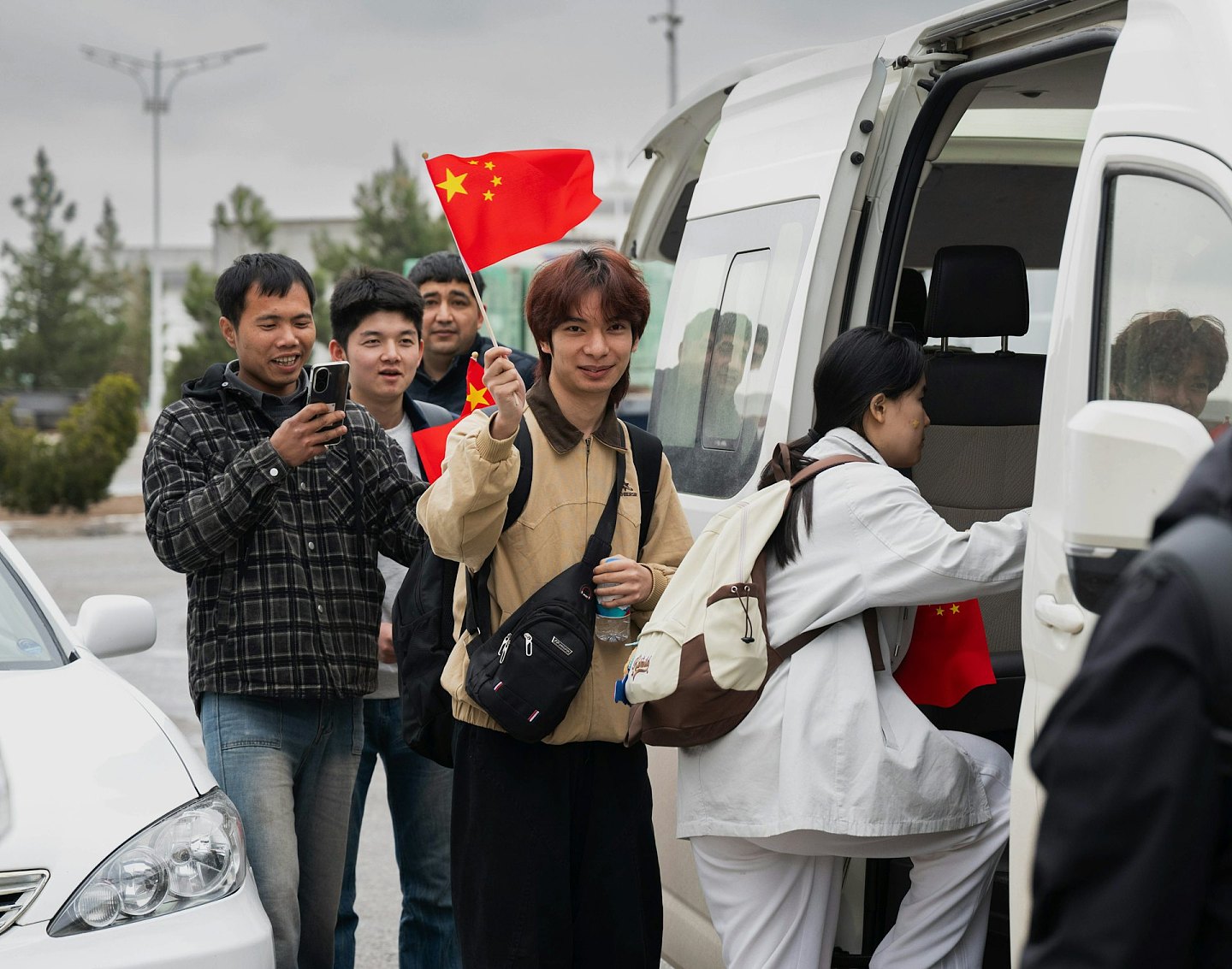 25名从伊朗撤离中国公民,经土库曼启程回国(组图) - 2