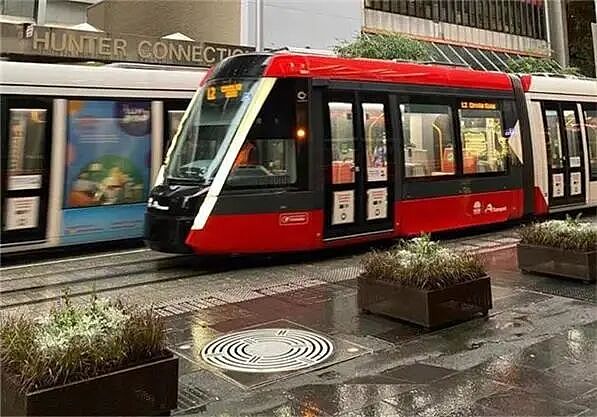澳驻中东总部遭导弹袭击，地缘冲突持续避险情绪升温全球股市震荡（组图） - 5