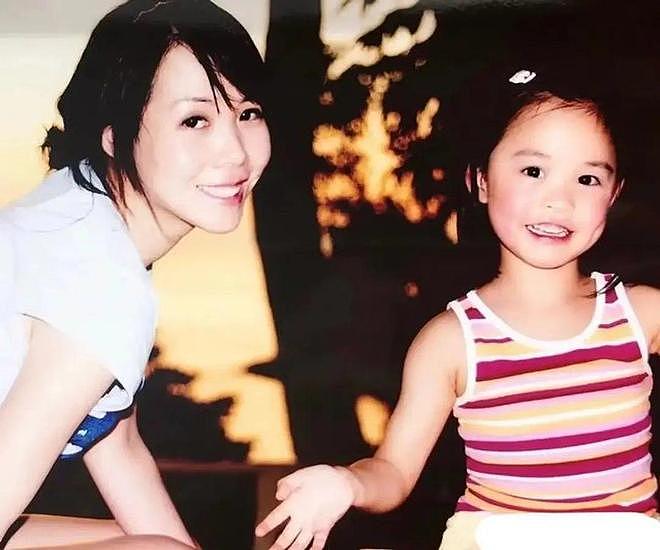 还记得娱记甘比吗?如今是香港女首富,上时尚杂志封面堪比女明星(组图) - 8