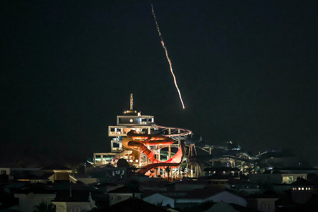 混乱、困惑和等待：大量国际旅客滞留阿联酋（组图） - 3