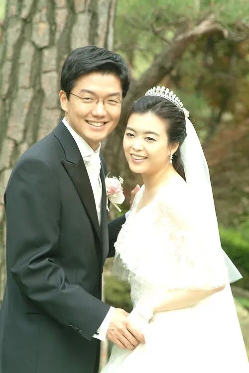 韩顶级财阀狗血内斗!养子接班疑抢会长遗孀数十亿遗产,妻女3人怒撕:他伙同生父骗我们!(组图) - 15