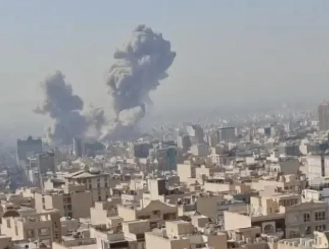 特朗普摊上大事！将被全球穆斯林追杀，伊朗高层释放强硬信号...（组图） - 3