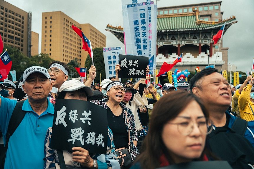 2026中国两会前瞻：增长放缓、地缘挑战以及“十五五”开局之年（组图） - 3