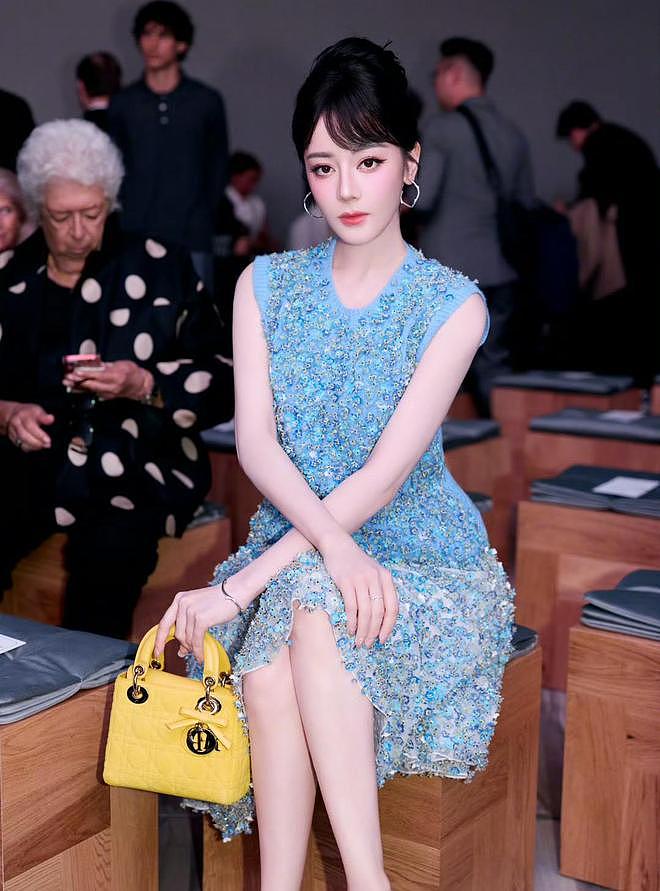 中国明星滞留中东：热巴迪拜转机去不了巴黎时装周，黄渤躲过一劫（组图） - 1