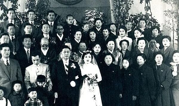 韩顶级财阀狗血内斗!养子接班疑抢会长遗孀数十亿遗产,妻女3人怒撕:他伙同生父骗我们!(组图) - 8