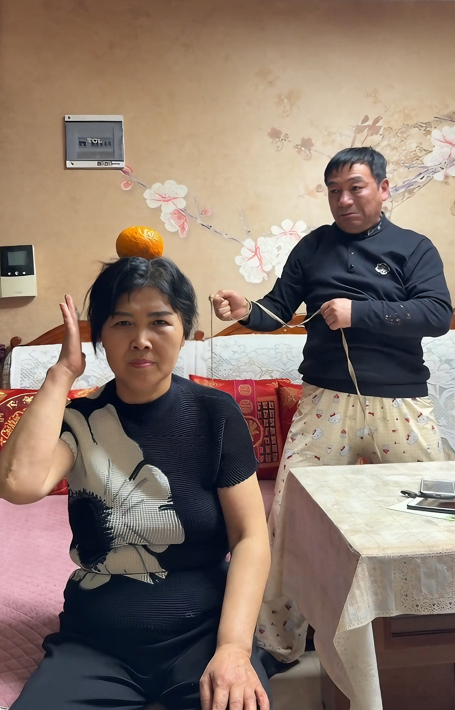 【情感】郑州“糖果店夫妻”拌嘴日常上热搜，300w人笑疯了：最好的爱情是一个愿闹一个愿哄（组图） - 3