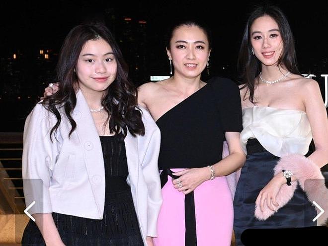 还记得娱记甘比吗?如今是香港女首富,上时尚杂志封面堪比女明星(组图) - 15