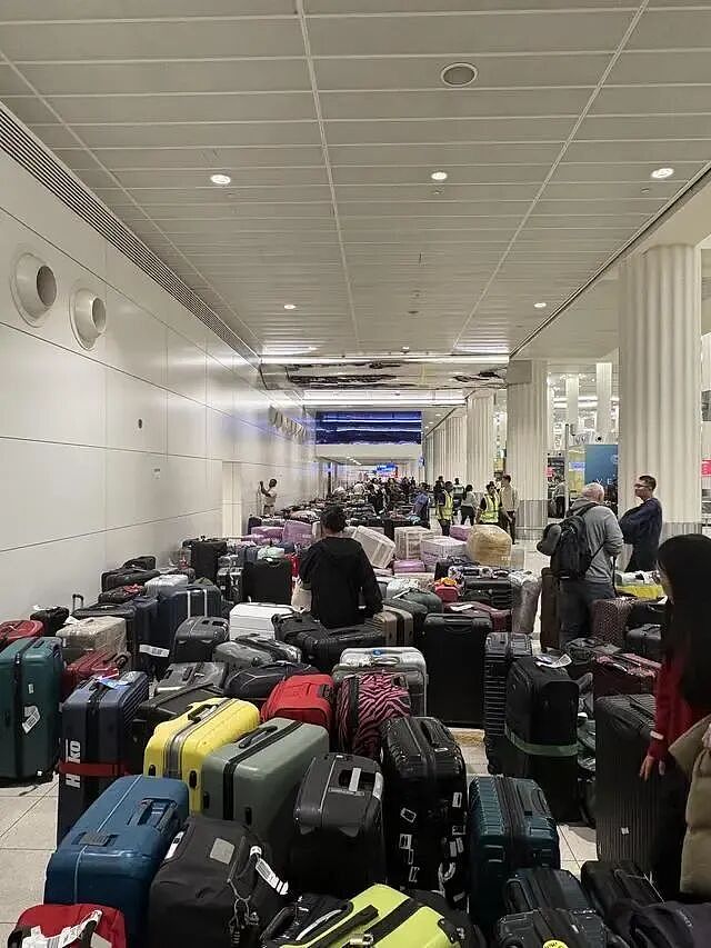 迪丽热巴滞留迪拜！中东战火波及中国游客：有人花几十万抢机票、连夜包车逃离（组图） - 6