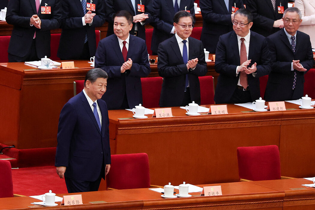30余年来首次，中国年度经济增长目标低于5%（组图） - 1