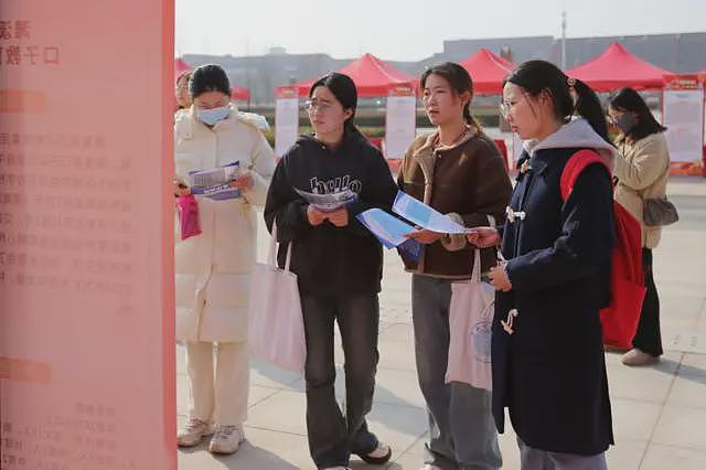 “和我有什么关系？”：中国年轻人为何不再关注“两会”（组图） - 3