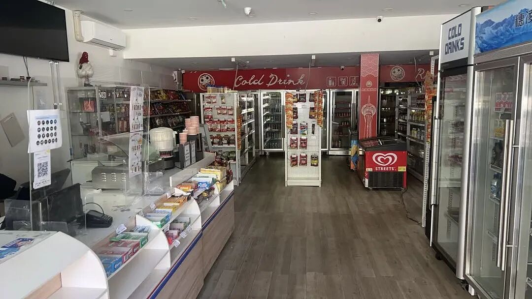奥克兰市中心火灾：华人熟知便利店被波及！新西兰或取消汽车排放标准，澳洲不要的车恐涌入（组图） - 3
