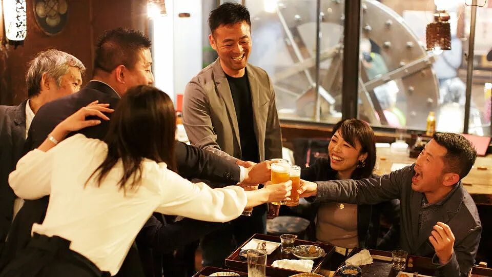 日本富豪有9个妻子12个孩子,日常行程曝光,和谐生活惊呆网友...(组图) - 4