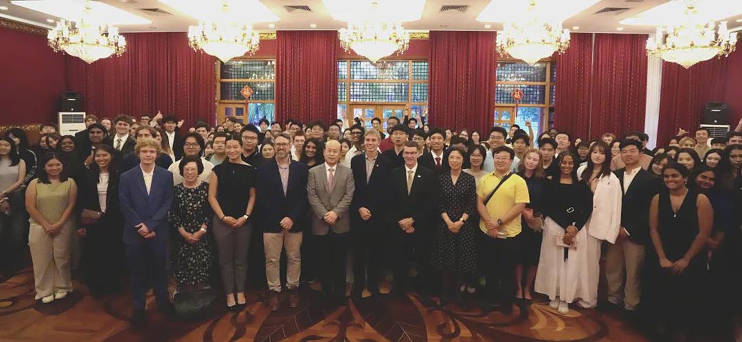 肖千大使出席“青春无界•跃马同行”中澳大学生元宵联欢会(组图) - 2