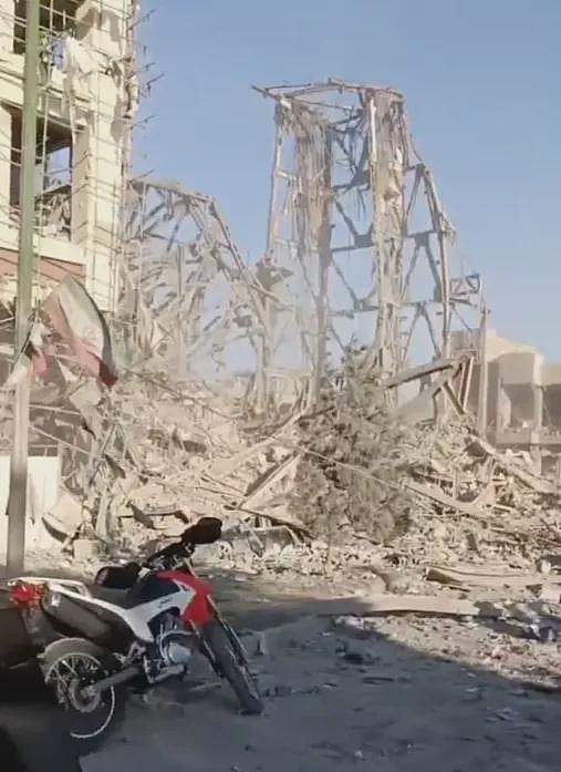 升级!美国潜艇击沉伊朗军舰, 至少80人死亡,伊朗放话“彻底摧毁”,加拿大被卷入(视频/组图) - 9