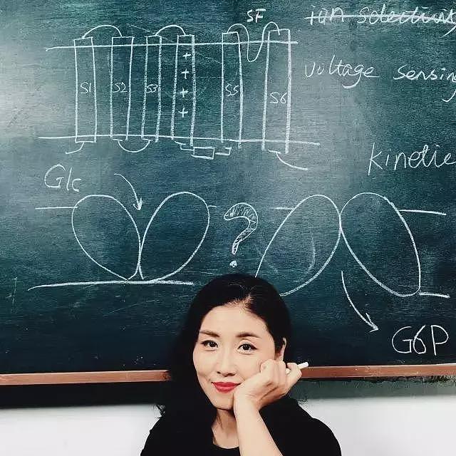 【社交】颜宁荣获“全国三八红旗手标兵”，从清华女神到中科院院士，她寄语女性：请勇敢做自己（组图） - 8