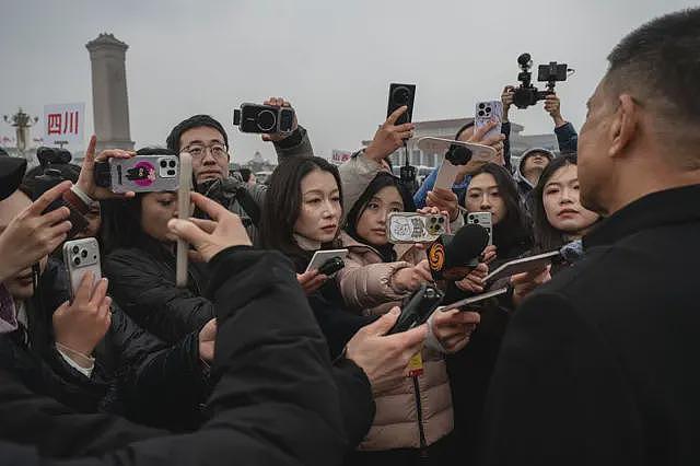 “和我有什么关系？”：中国年轻人为何不再关注“两会”（组图） - 1