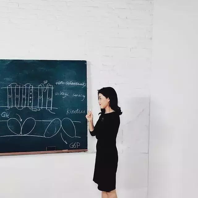 【社交】颜宁荣获“全国三八红旗手标兵”，从清华女神到中科院院士，她寄语女性：请勇敢做自己（组图） - 10