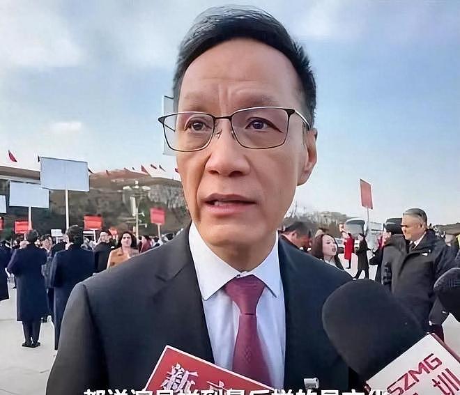 央视怒批，德不配位、脑袋空空，难怪两会从不邀请“流量”明星（组图） - 1