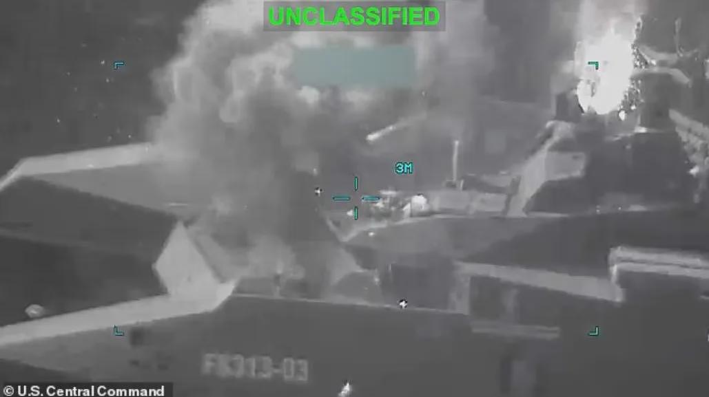 升级!美国潜艇击沉伊朗军舰, 至少80人死亡,伊朗放话“彻底摧毁”,加拿大被卷入(视频/组图) - 2