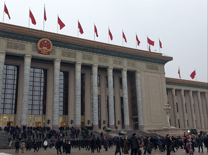 中国两会:GDP增速目标4.5%,拟发1.3万亿特别国债(组图) - 3