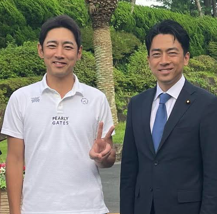 高市首相和小泉进次郎在国会的一段视频爆火日网!日本网友竟疯狂嗑起了他俩的CP(组图) - 8