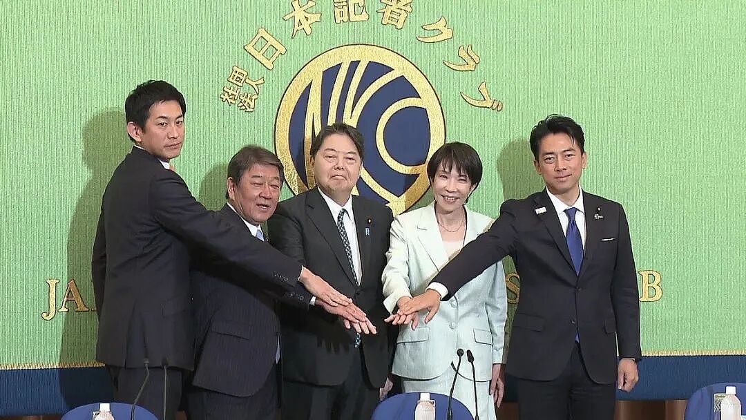 高市首相和小泉进次郎在国会的一段视频爆火日网!日本网友竟疯狂嗑起了他俩的CP(组图) - 39