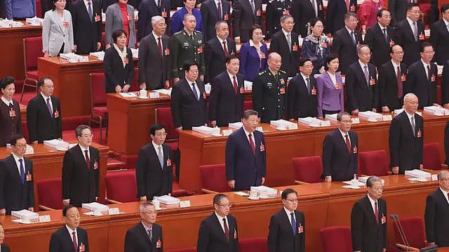 中国两会政府工作报告看点:军费增幅下降、GDP目标下调、对台措辞升级与缺席高官(组图) - 2