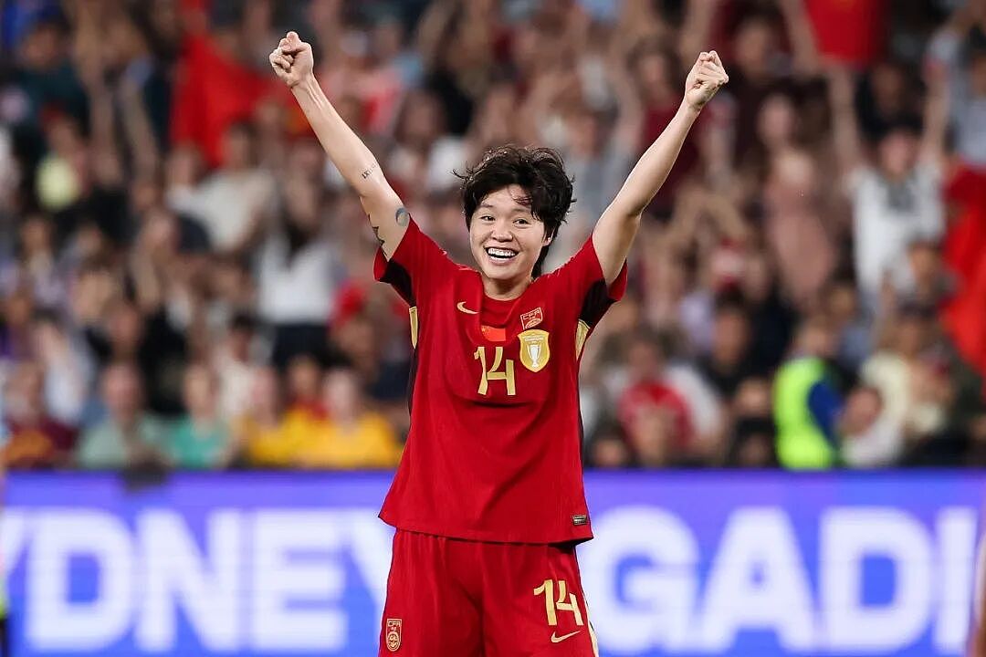 两连胜晋级！女足亚洲杯：中国3比0乌兹，李晴瞳双响、邵子钦破门！下轮战朝鲜！（组图） - 2