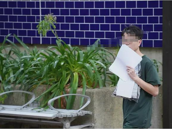 他又来了！假扮高中生，来自香港的大学教授混入多所澳洲私校偷拍（组图） - 5