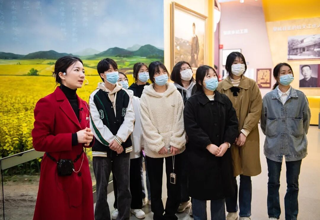 【情感】被这个“无手妈妈”圈粉了!女儿外孙接力“学雷锋”,这才是最牛的家风传承(组图) - 10