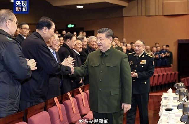 张升民:深化政治整训、正风反腐,坚定灵活开展军事斗争(组图) - 2