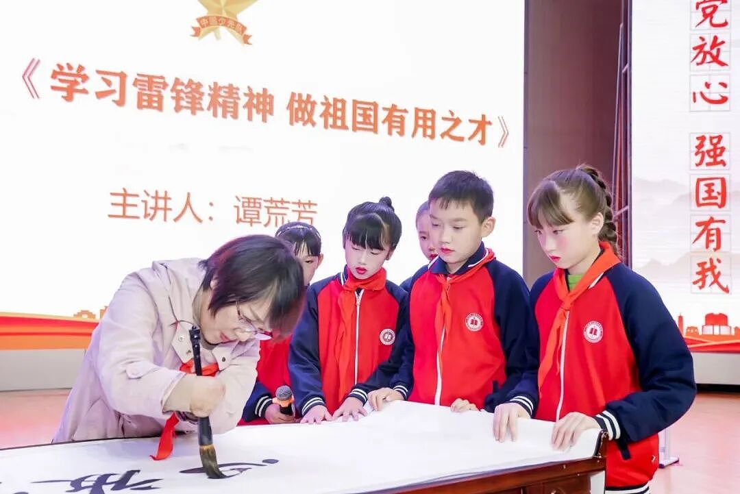 【情感】被这个“无手妈妈”圈粉了!女儿外孙接力“学雷锋”,这才是最牛的家风传承(组图) - 12